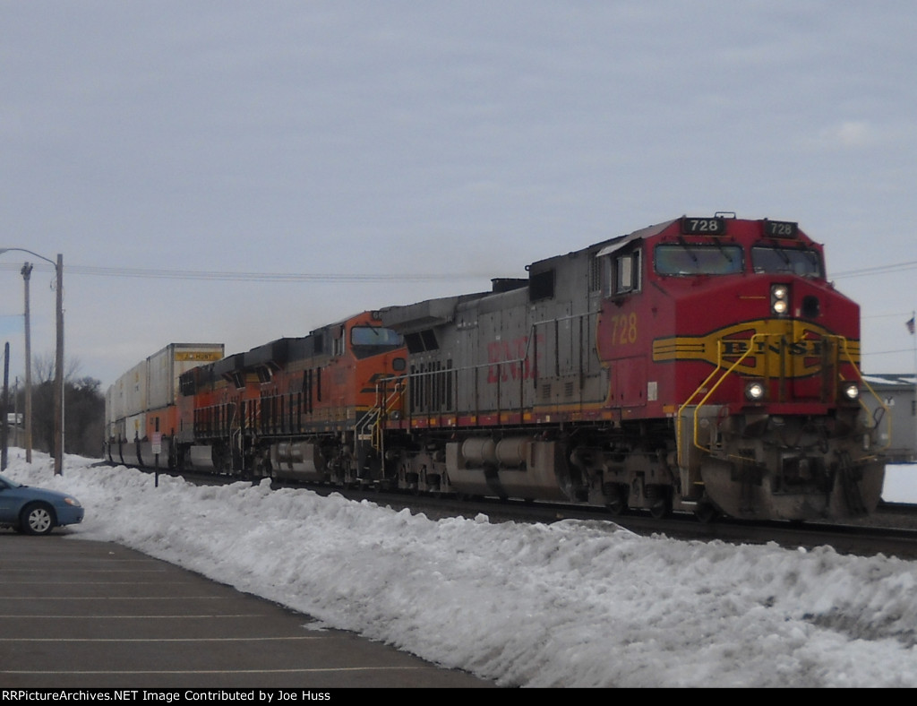 BNSF 728 East